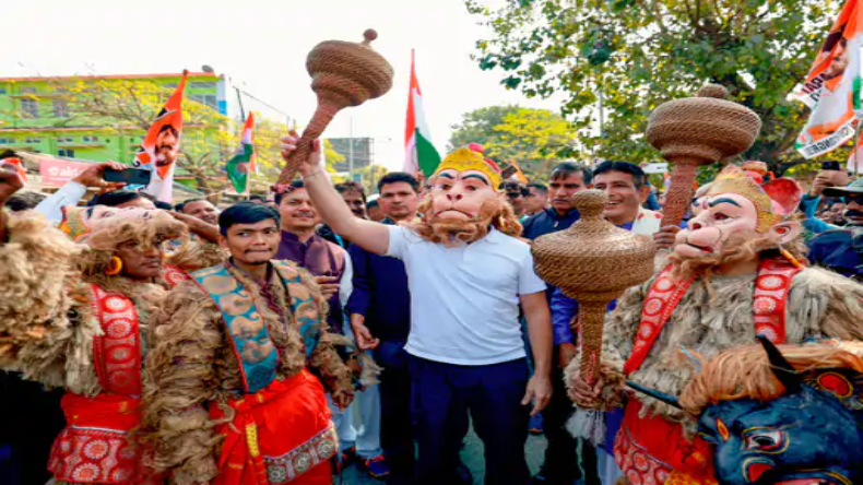 Ram Mandir की प्राण प्रतिष्ठा में शामिल हुए इमाम उमर अहमद इलियासी के खिलाफ फतवा