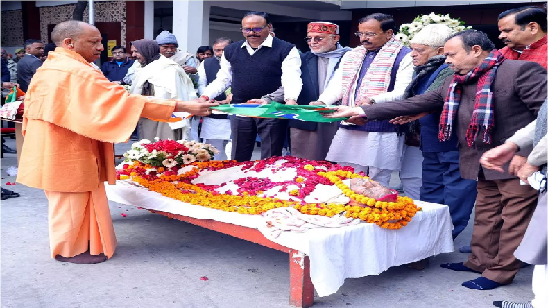 सीएम की कुर्सी पर नजर या फिर… जानें यूपी में क्यों नाराज हैं केशव मौर्य