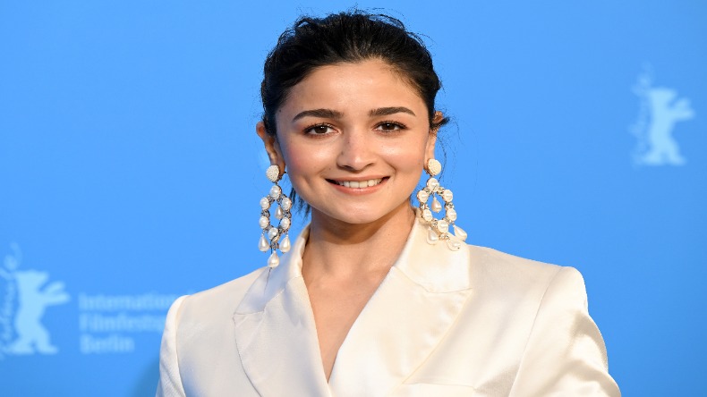 Alia Bhatt: आलिया भट्ट ने कुत्ते की पिटाई के मामले पर किया रिएक्ट, पोस्ट शेयर कर कही ये बात