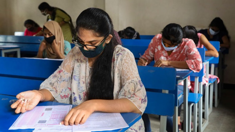 NEET UG 2024 प्रवेश परीक्षा के लिए हुए रिकॉर्ड 25 लाख आवेदन, जानें कब तक कर सकते हैं रजिस्ट्रेशन