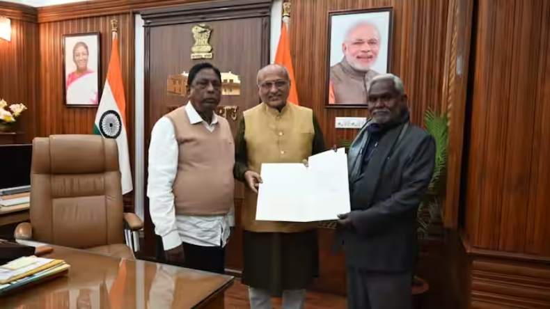 Jharkhand: गिरफ्तारी के खिलाफ हाई कोर्ट पहुंचे हेमंत सोरेन, 5 फरवरी को होगी सुनवाई
