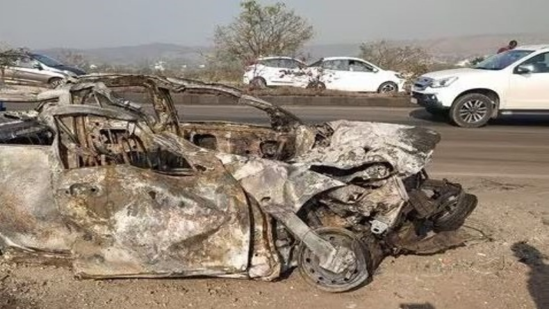 Road Accident: आंध्र प्रदेश में भीषण सड़क हादसा, बस-ट्रक की टक्कर में जिंदा जले छह लोग