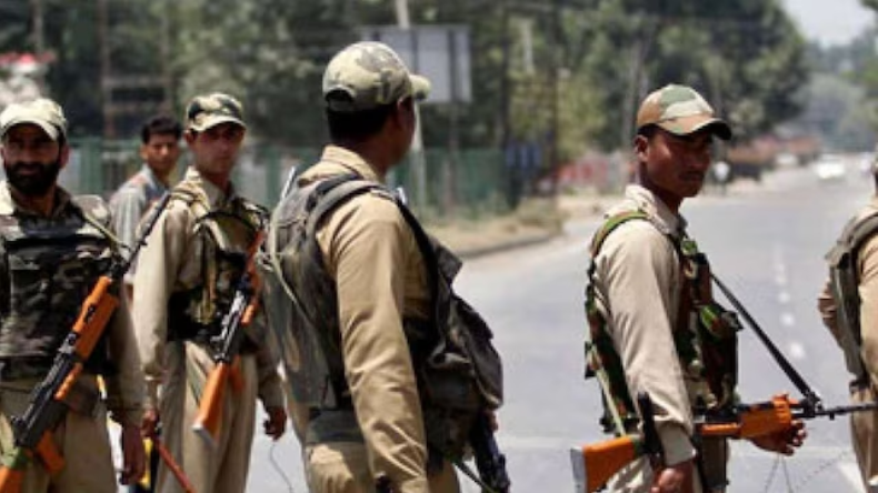 UP Police Constable: जारी हुआ यूपी पुलिस कांस्टेबल एग्जाम का एडमिट कार्ड, जानें कैसे करें डाउनलोड