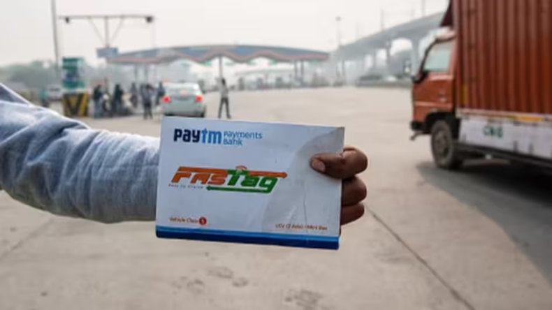 नितिन गडकरी ने Fastag रिचार्ज को लेकर किया बड़ा ऐलान, इतने में मिलेगा साल भर पास, जानें पूरी डिटेल
