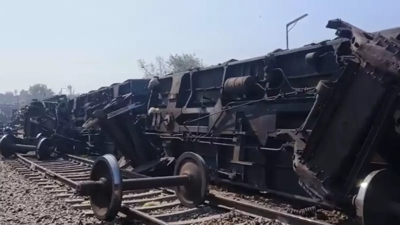 पंजाब मेल एक्सप्रेस में आग की अफवाह से मची भगदड़, 20 यात्री घायल