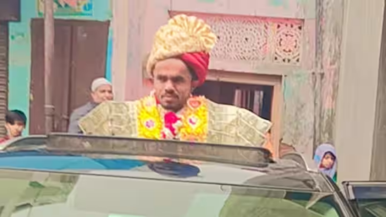 ‘बीवी का रेप करवाया तो मेरी गर्दन काट दो’, पत्नी ने के आरोपों पर फूट-फूटकर रोया पति, योगी-मोदी से लगाई गुहार