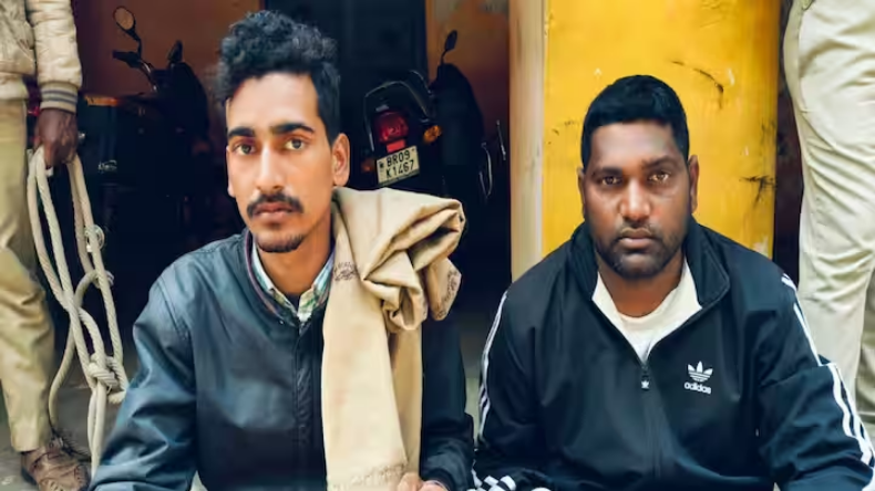 शहरी माल पटायेंगे… RJD नेता ने बार गर्ल के साथ किया अश्लील डांस, अपने पद की उतारी इज्जत
