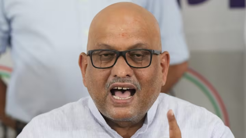 यूपी में हो गया खटा खट…I.N.D.I.A को उत्तर प्रदेश में मिली बढ़त तो बोले पवन खेड़ा
