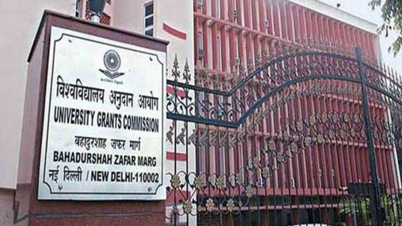 Digital Strike: केंद्र सरकार ने की डिजिटल स्ट्राइक, 18 ओटीटी और 19 वेबसाइट बैन