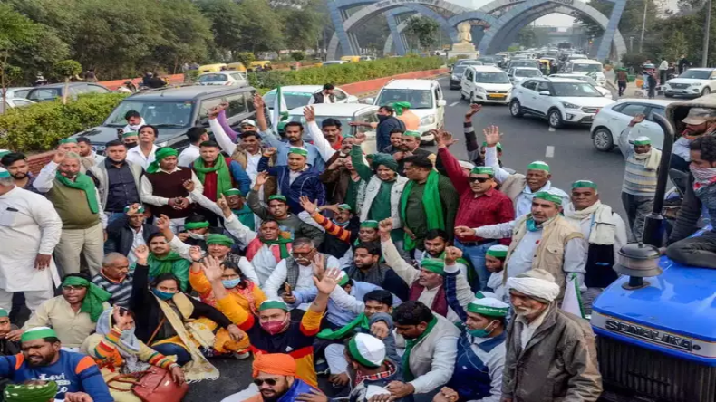 Elvish Yadav: एल्विश यादव पर हुई 1200 पेज की चार्जशीट, जानें क्या है मामला