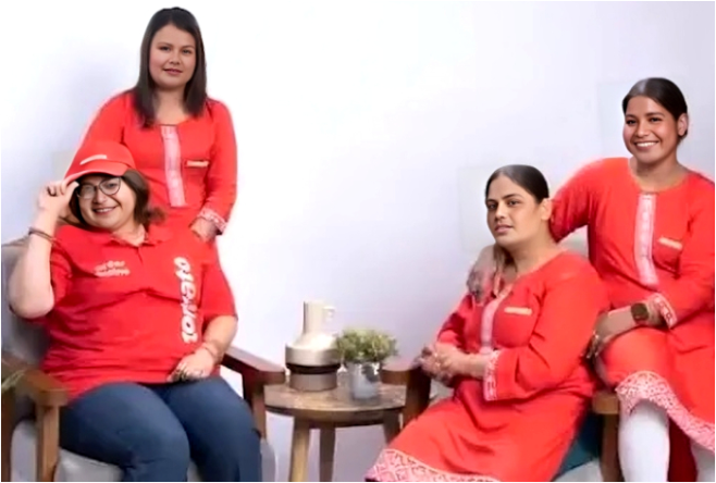 Video Viral: आसमान में उड़ते दिखे Alien? ‘रहस्यमयी विमान’ का महिला ने बनाया VIDEO