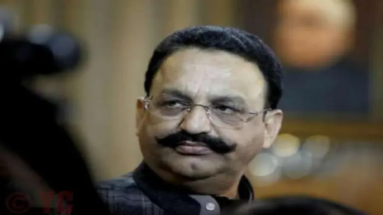 मुख्तार के घर ओवैसी, स्वामी मौर्य गए लेकिन अखिलेश नहीं, जानें कब जाएंगे सपा प्रमुख