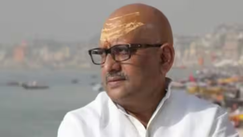 कांग्रेस नेता ने प्राइवेट पार्ट दिखाया फिर आकर लड़की को गले लगाया, अश्लील वीडियो वायरल