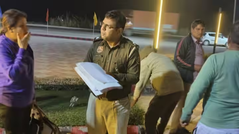 पत्नी को छोड़कर मुस्लिम लड़की से की शादी, अब घर के बाहर खून से लथपथ मिली लाश