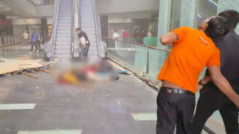 ग्रेटर नोएडा में डॉक्टरों ने की लापरवाही, मासूम की आँखों का किया गलत ऑपरेशन