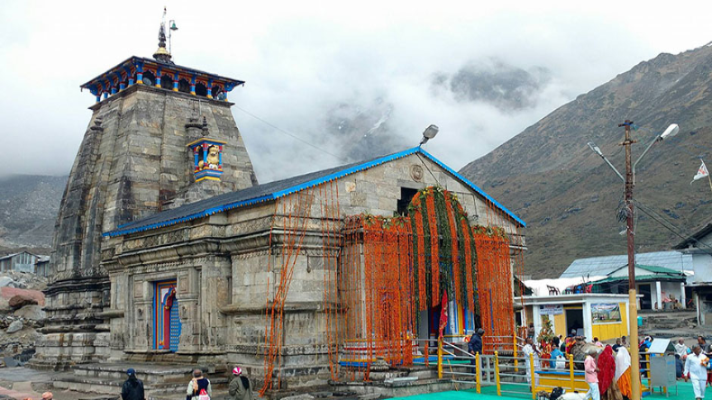 केदारनाथ में बड़ा हादसा, खाई में गिरे लोग, इतने लोगों की हुई मौत