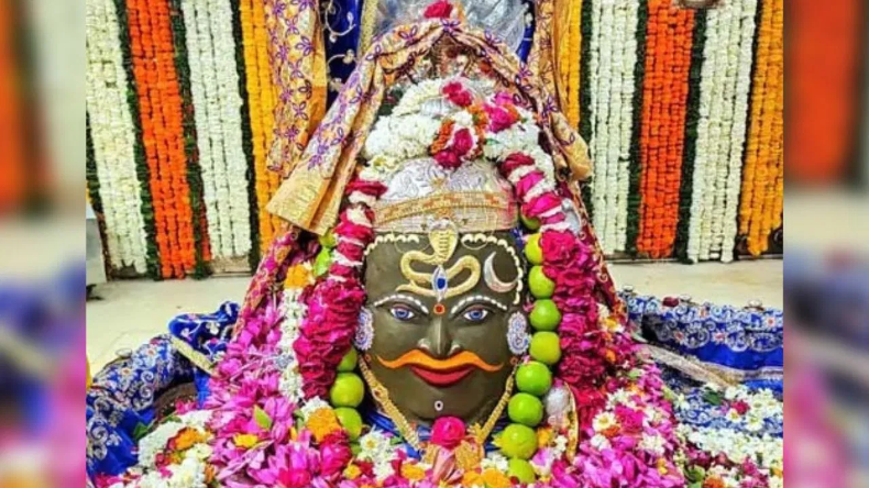 Ujjain : बाबा महाकाल वैष्णव तिलक लगाकर सजे, सूर्य-सा दिखा तेज कि श्रद्धालु देखते रह गए