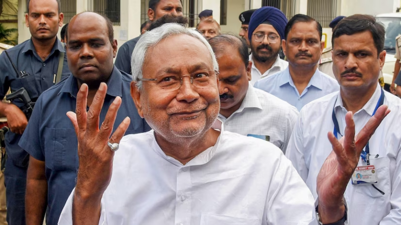 Politics: सीएम नीतीश ने घुमाया TDP चीफ चंद्रबाबू नायडू को फोन, आखिर दोनों के बीच क्या बात हुई?