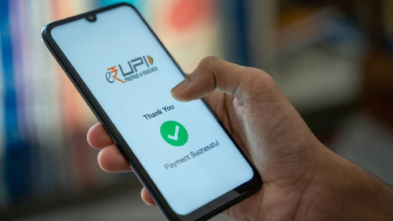 LPG Price: अप्रैल के पहले दिन तेल कंपनीयों ने दी सौगात, घटाईं कमर्शियल और एफटीएल सिलेंडरों की कीमतें