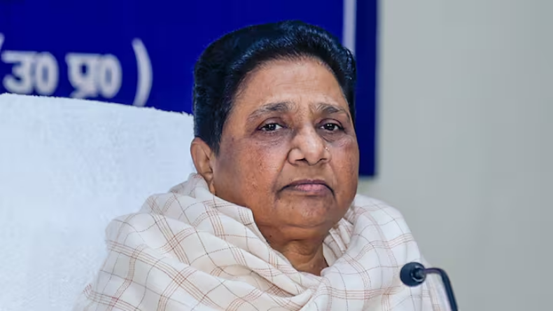 Lok Sabha Election: हाथरस सीट से बसपा ने हेम बाबू धनगर को बनाया उम्मीदवार, बदल सकता है वोटों का पूरा समीकरण