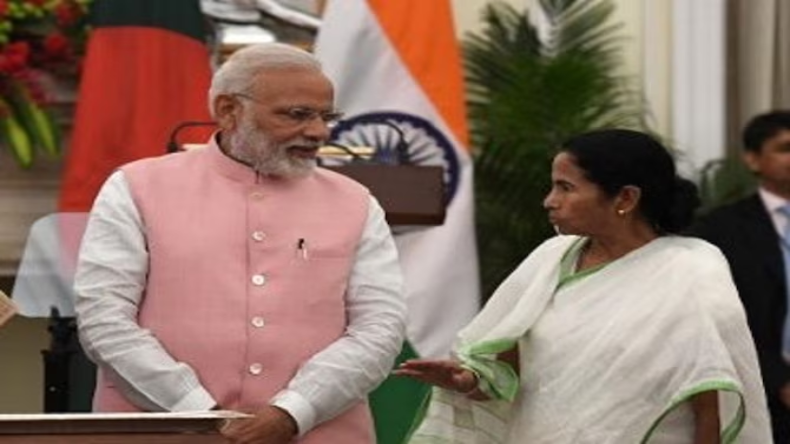 तृणमूल कांग्रेस की स्टूडेंट विंग ने दिखाए काले झंडे तो बंगाल के राज्यपाल का आया अजब बयान