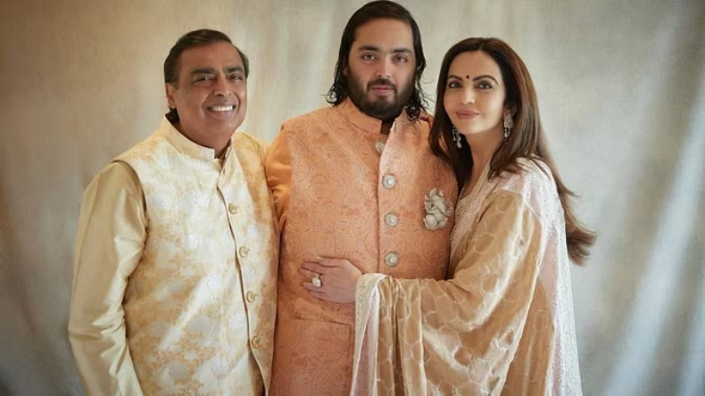 इस दिन शादी के बंधन में बंधेंगे राधिका-अनंत, देखें शादी का कार्ड