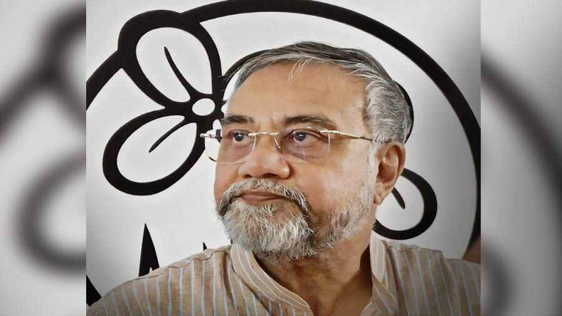 तृणमूल कांग्रेस की स्टूडेंट विंग ने दिखाए काले झंडे तो बंगाल के राज्यपाल का आया अजब बयान