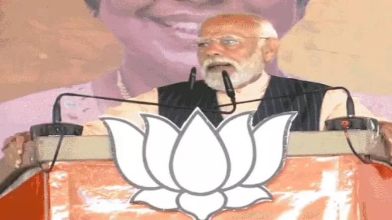 तृणमूल कांग्रेस की स्टूडेंट विंग ने दिखाए काले झंडे तो बंगाल के राज्यपाल का आया अजब बयान