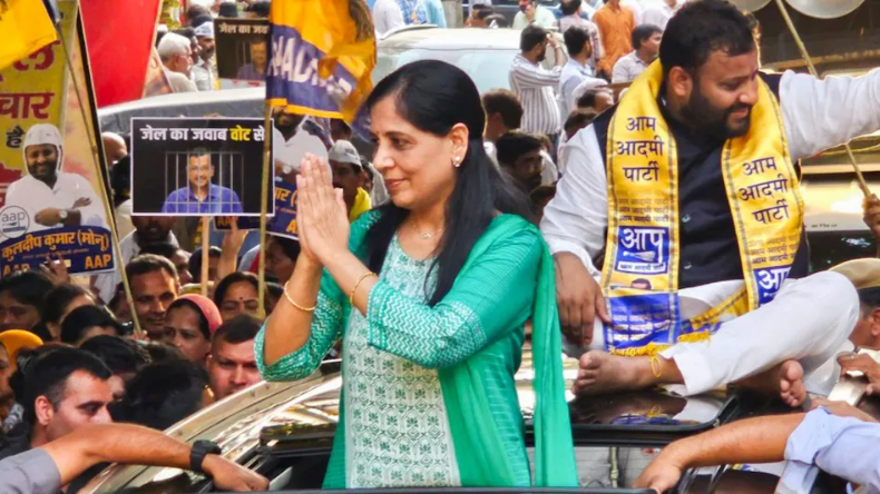 स्वाति मालीवाल के साथ केजरीवाल के घर में हुई मारपीट? जांच में जुटी पुलिस