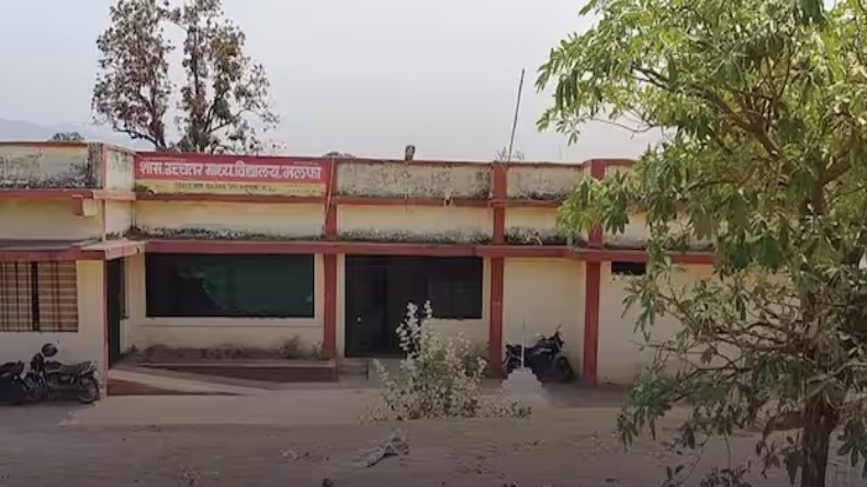 सीएम मोहन ने राहुल गांधी पर बोला हमला, कहा-कांग्रेस ने 100 बार संविधान में किया संशोधन