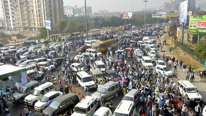 Ghaziabad Traffic News: गाजियाबाद में आज लग सकता है भारी जाम, शहर में सभी ट्रैफिक सिग्नल बंद
