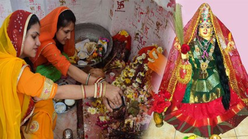 Maa Laxmi Puja: पैसों से भरना चाहते हैं तिजोरी, तो इस विधि से करें धन की देवी की आराधना