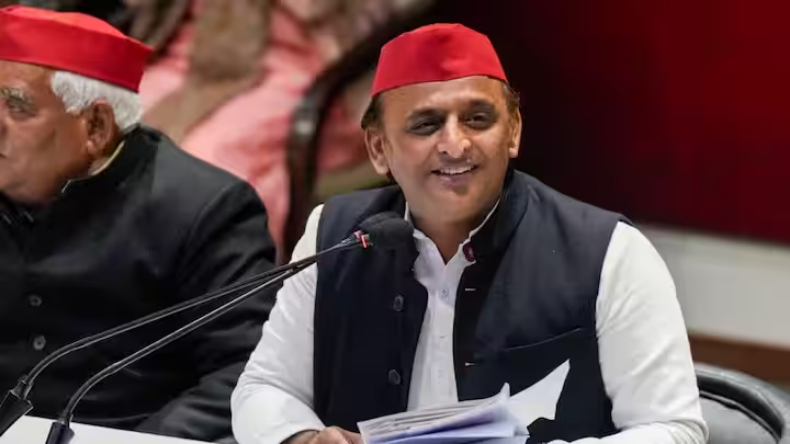 Lok Sabha Election: आजमगढ़ में प्रधानमंत्री ने विपक्ष पर साधा निशाना, कहा- सपा के गढ़ में कमल के फूल को…