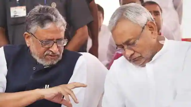Nitish Kumar: सुशील मोदी से मिलकर भावुक हो गए नीतीश कुमार, कहा- वह स्वस्थ होकर फिर से लोगों की सेवा करेंगे