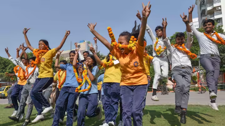 सुप्रीम कोर्ट ने लगाया मध्य प्रदेश सरकार पर 10 लाख का जुर्माना, जानें क्या है मामला