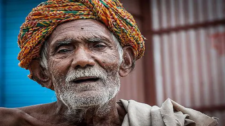 यहां स्थित है इकलौता जिंदा शिवलिंग, हर साल एक इंच बढ़ जाती है लंबाई