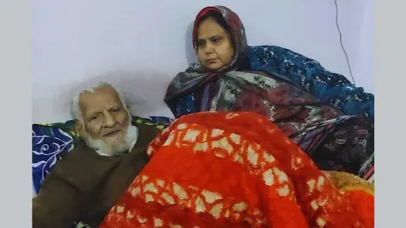एक लड़की ने दूसरी लड़की को किया प्रपोज, पीछे से आता दिखा तूफानी बवंडर