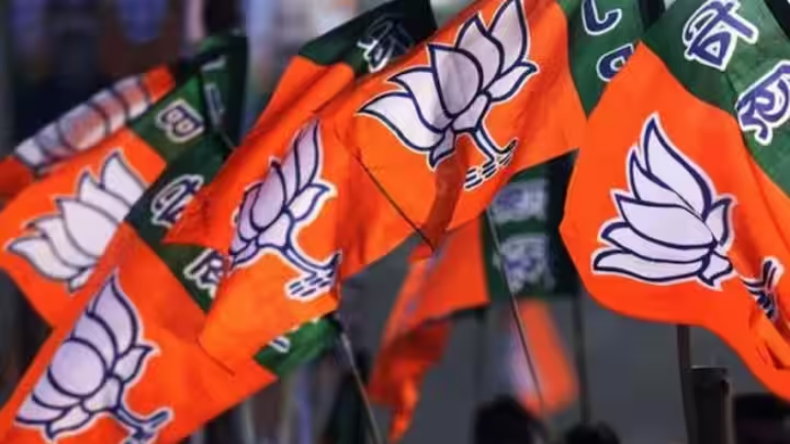 Lok Sabha Election 2024 Live: पहले चरण में 102 सीटों पर मतदान जारी, हिंसा के बीच बंगाल में सबसे ज्यादा वोटिंग