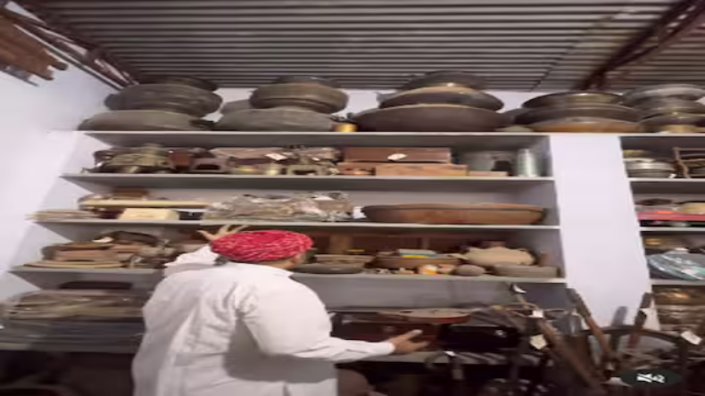 आज की दुनिया से 100 साल पीछे है ये गांव, ना बिजली ना पक्की सड़क, ऐसी लाइफ जीते हैं लोग