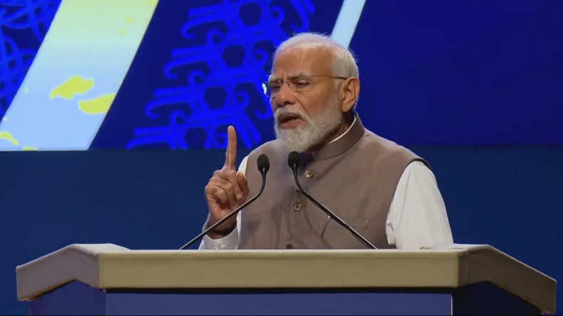 अनुराग ठाकुर मोदी कैबिनेट से बाहर, संगठन में मिल सकता है अहम रोल