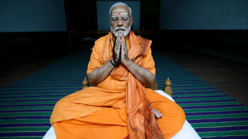 कन्याकुमारी में विवेकानंद की प्रतिमा के सामने ध्यान में बैठे पीएम मोदी, सामने आई पहली तस्वीर