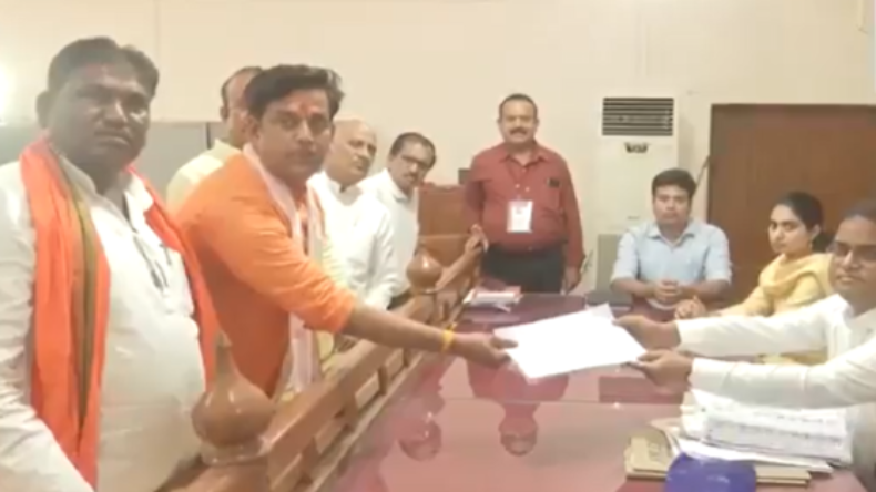 अल्लू अर्जुन की गिरफ्तारी को रवि किशन ने बताया राजनीतिक साजिश, सरकार से मांगा जवाब