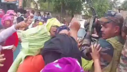 इग्नू के प्रोफेसर ने सेना के जवानों पर लगाया मारपीट का आरोप, आर्मी ने बैठा दी जांच
