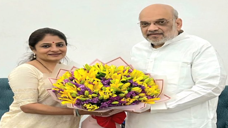 पत्नी में न आ जाए सोनम की आत्मा! डर के मारे पति ने प्रेमी को सौंप दी अपनी अर्धांगिनी, Video देख मर्द समाज में दिखेगा अलग ही खौफ