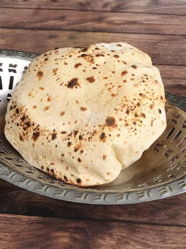 जानें किस गैस के कारण फूलती हैं रोटियां ?