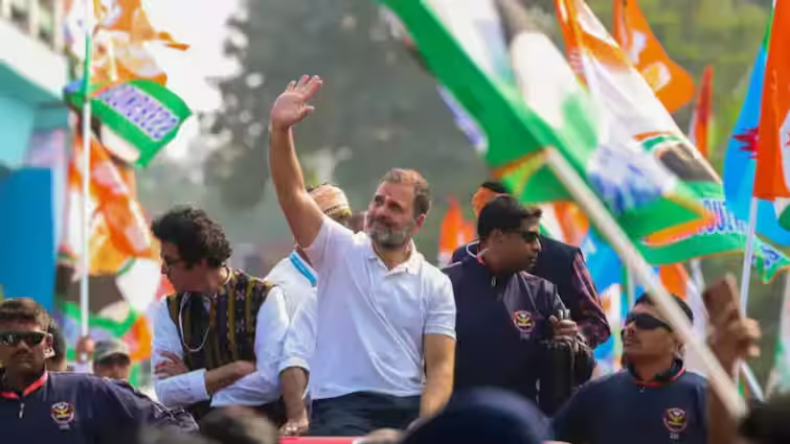 कांग्रेस नेता ने प्राइवेट पार्ट दिखाया फिर आकर लड़की को गले लगाया, अश्लील वीडियो वायरल