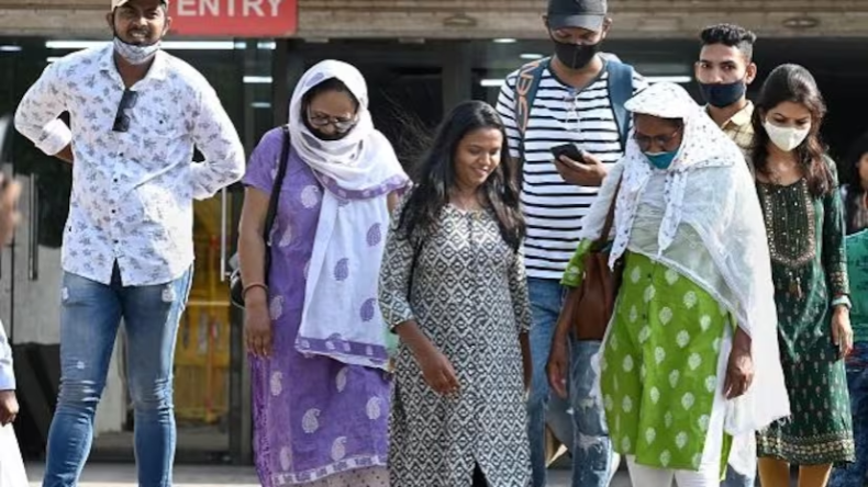 दिल्ली में आंधी-बारिश ने किया बेहाल, हिमाचल में फटा बादल, समय से पहले केरल पहुंचा मानसून