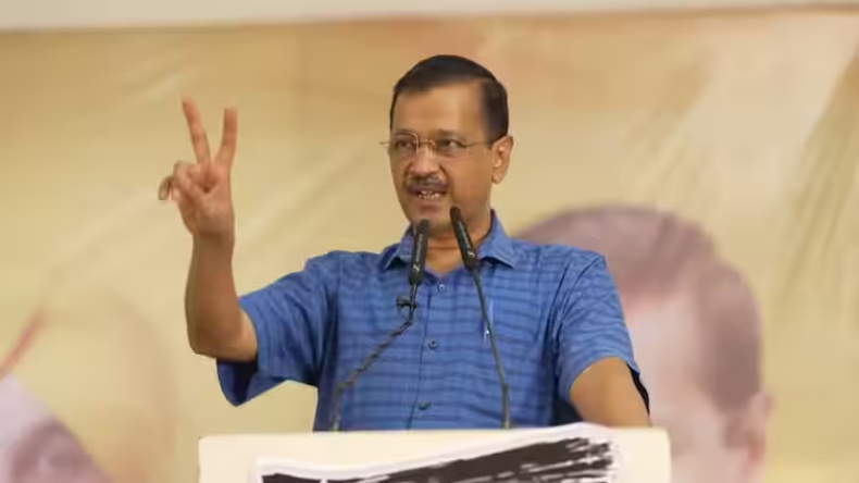 चंडीगढ़ कोर्ट में फायरिंग से मचा हड़कंप, सस्पेंड AIG ने IRS दामाद को भूना