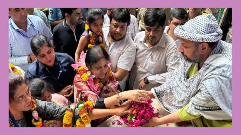 कृष्ण जन्माष्टमी पर हेमा मालिनी बनीं योशदा मैया, कार्यक्रम में CM भी रहे मौजूद