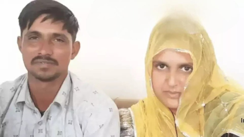 गर्लफ्रेंड के साथ बॉयफ्रेंड ने किया ऐसा काम, शर्म से झुक जाएगी आपकी आंख! वीडियो वायरल….